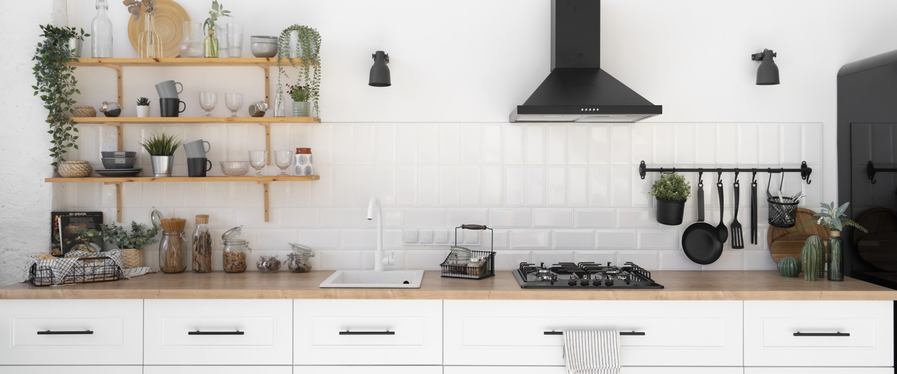 Cucine a parete Crema: estetica e funzionalità compatta